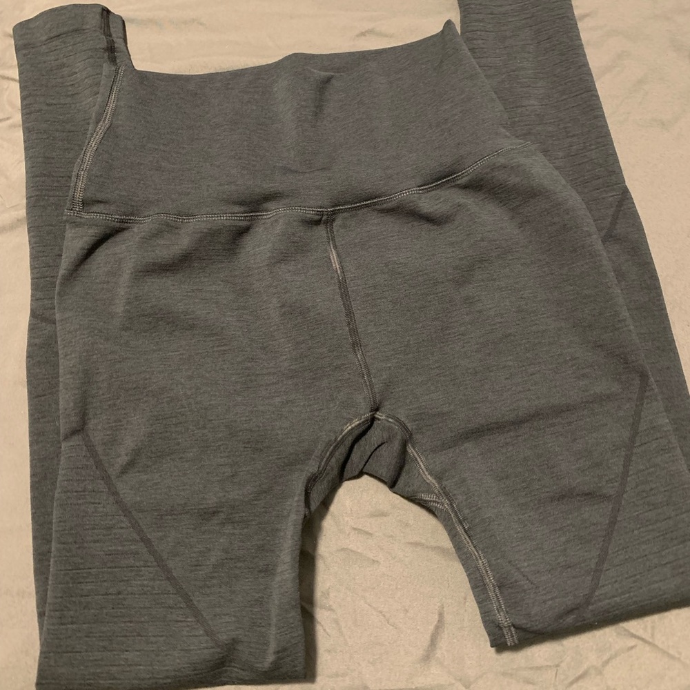 Alphalete leggings